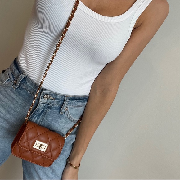 Hugs Quilted Faux Leather Chain Purse - Picture 2 of 8